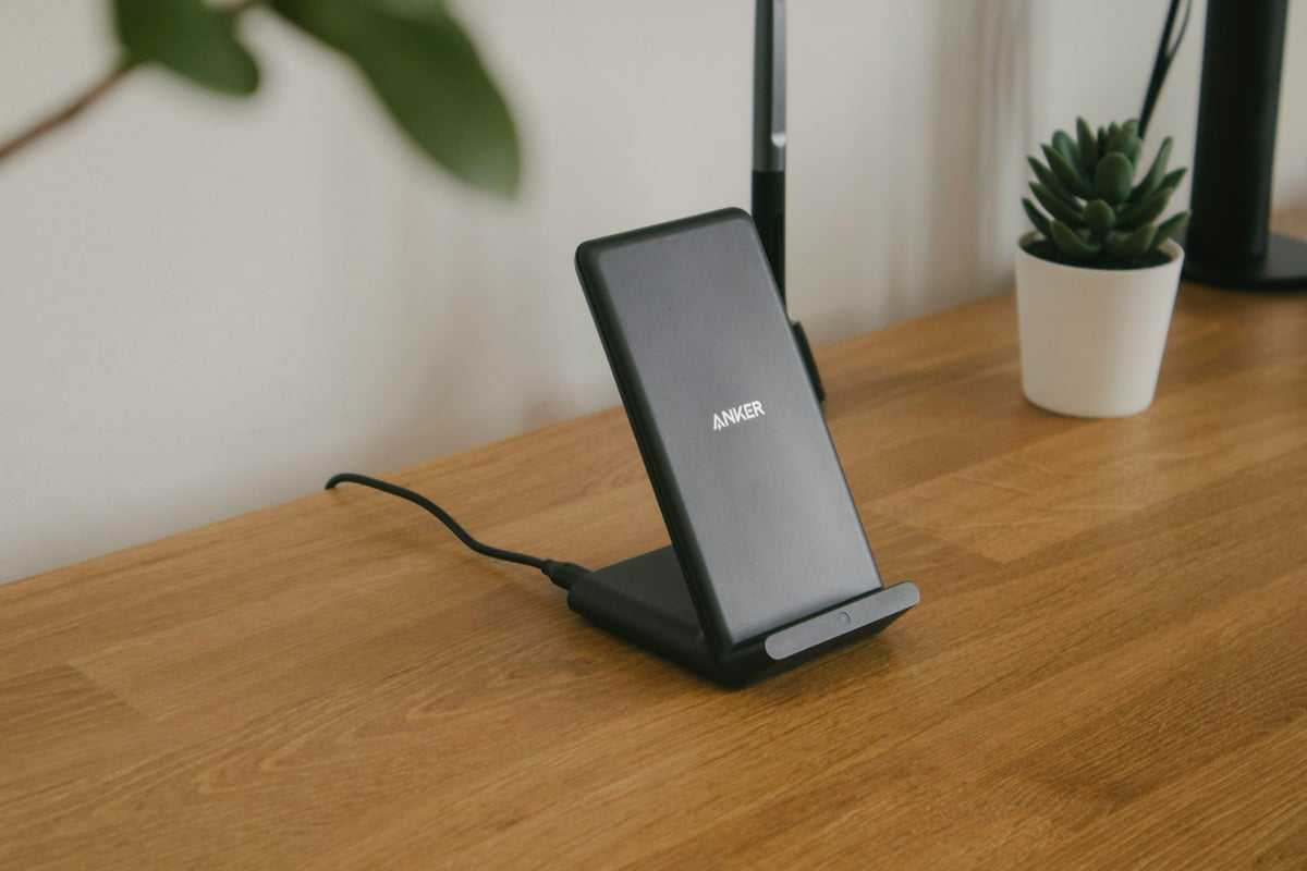 Magnetic Wireless Power Bank 10000mAh from Re-Techno Charge