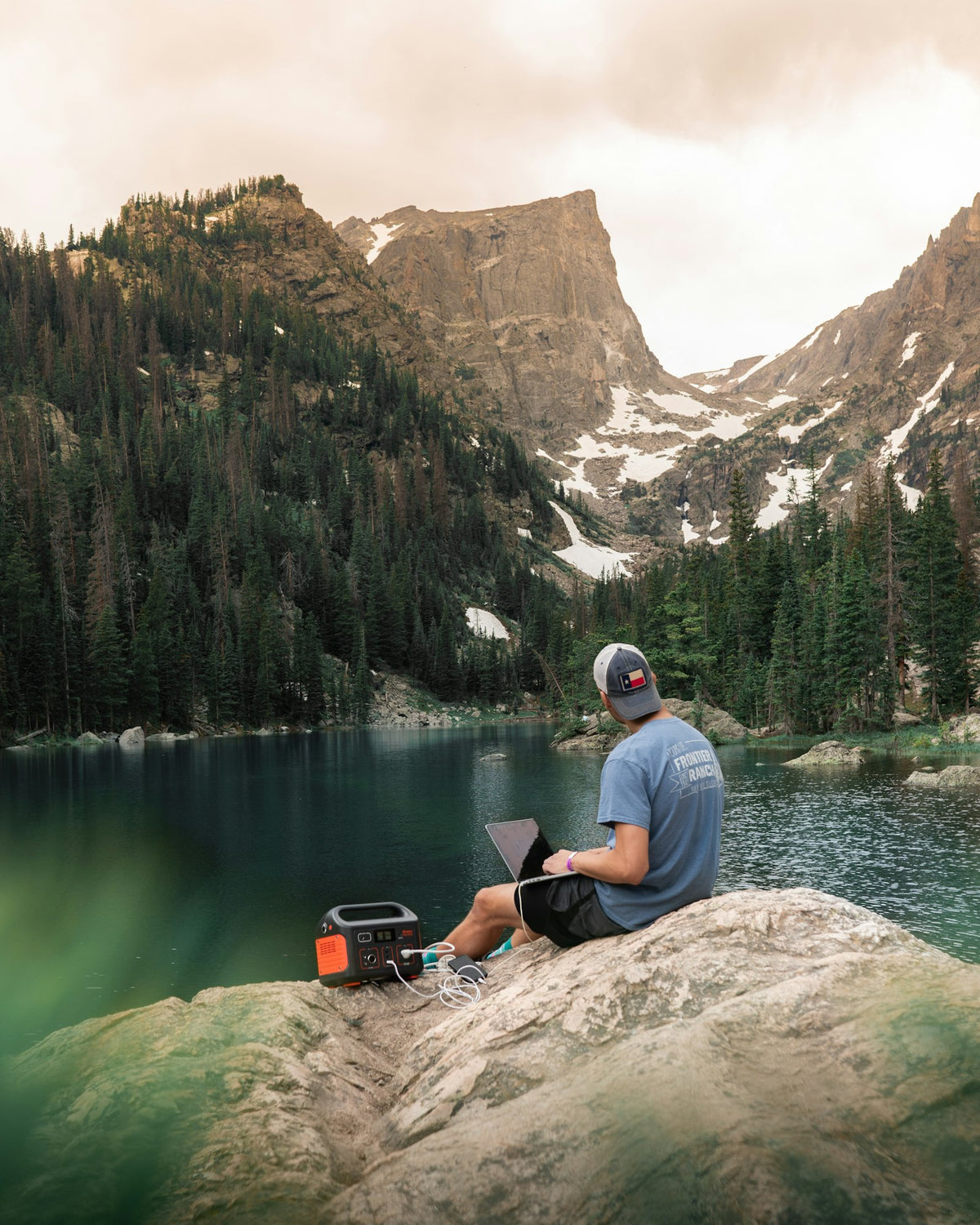 Portable Power Station 400Wh from Re-Techno Charge